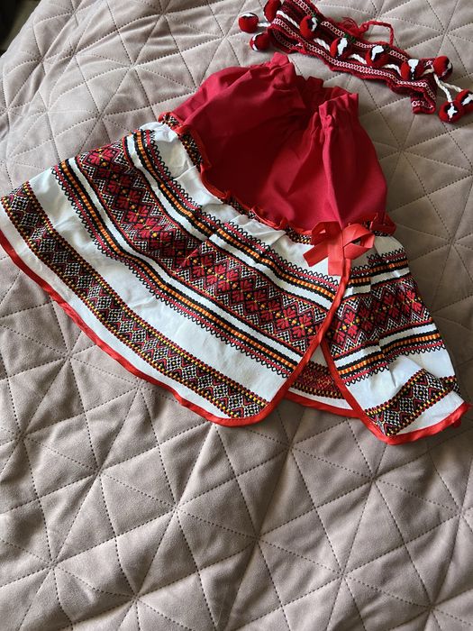 Вишованка для дівчинки