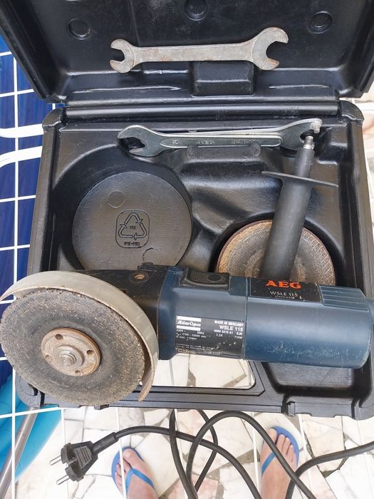 Esmerilhadeira Angular Profissional AEG WSLE 115 electronic