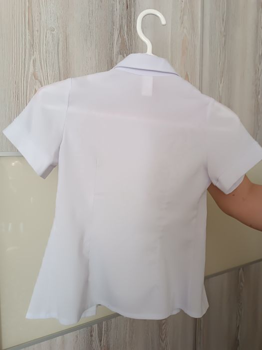 Блузка шкільна на дівчинку