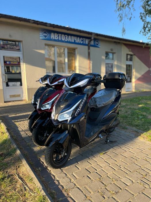 Електро скутер 1500 ват на Літій залізо фостатних акб 72v30ah COrso