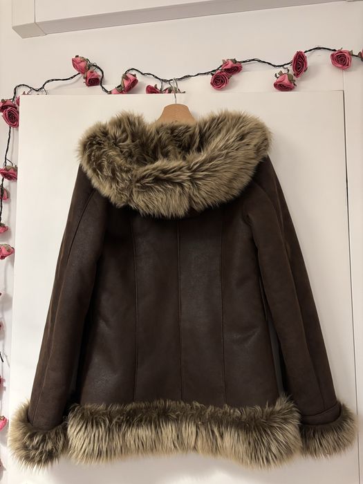 Kożuch damski z kapturem