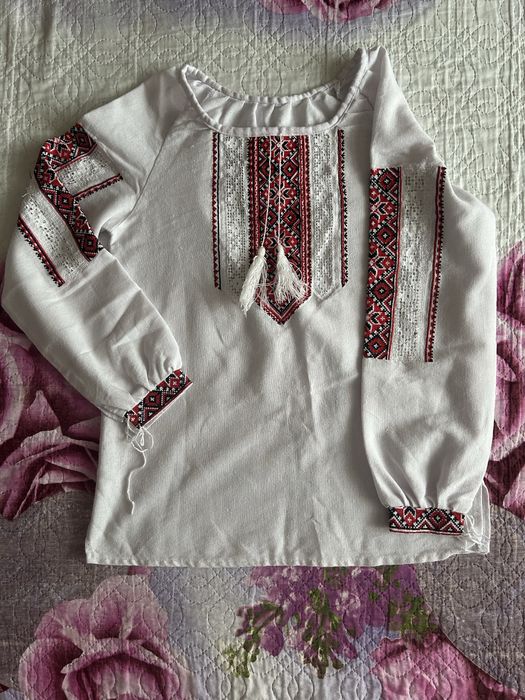 Вишиванка для дівчинки 9-11 років