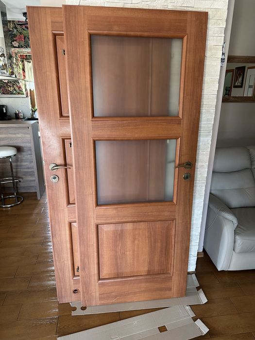 Brązowe drzwi Porta