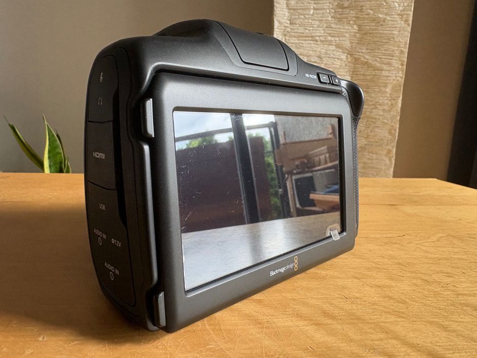 Blackmagic Pocket Cinema Camera 6K Pro (BMPCC 6K Pro)