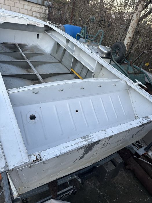 Продам човен Прогресс-4 в гарному стані