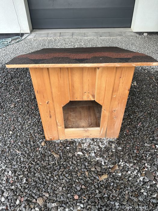 Собача будка деревʼяна