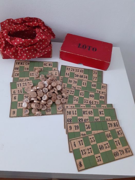Jogo do Loto muito antigo / bonecos