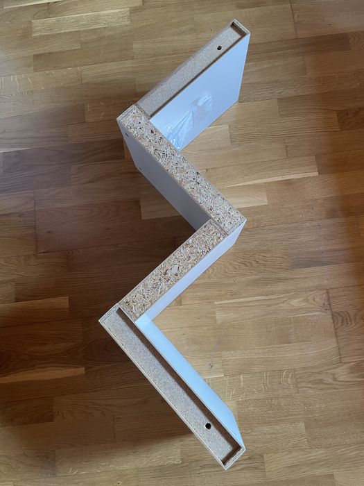 Prateleira suspensa em madeira