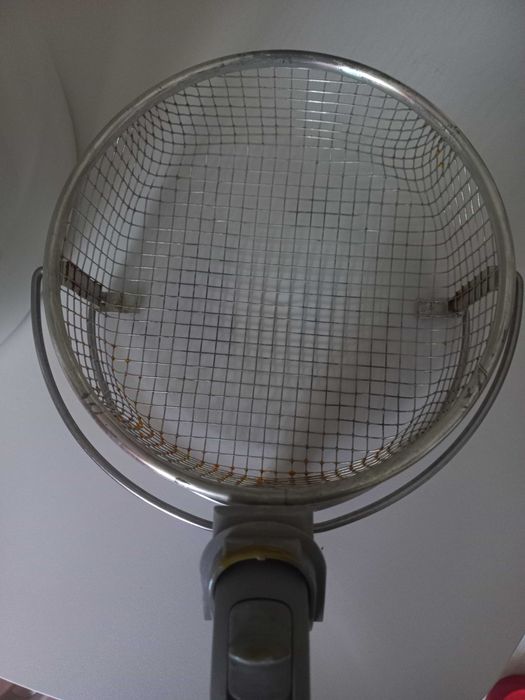 Фритюрниця BOSCH на 2 л б/у 725 грн.