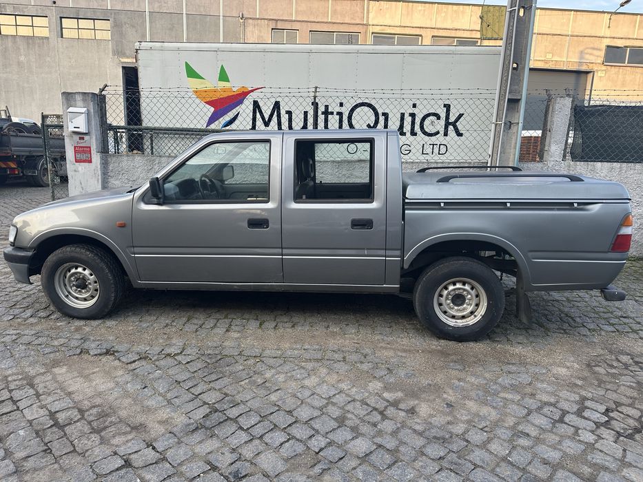 Opel Campo para peças