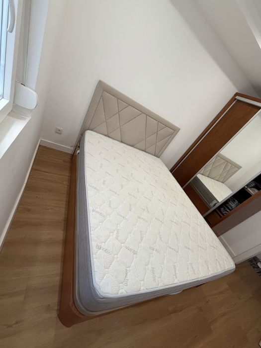 Cama com baú. + cabeceira