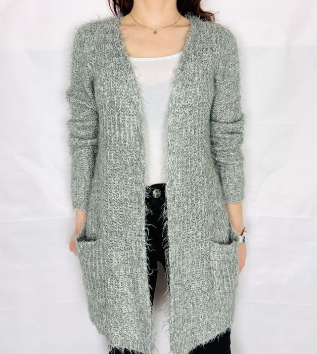 Szary włochaty kardigan z kieszeniami M 38