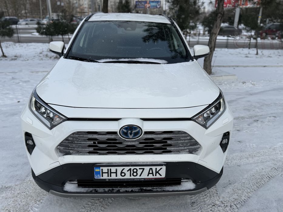 Продам Toyota RAV 4 Гибрид 2023г.