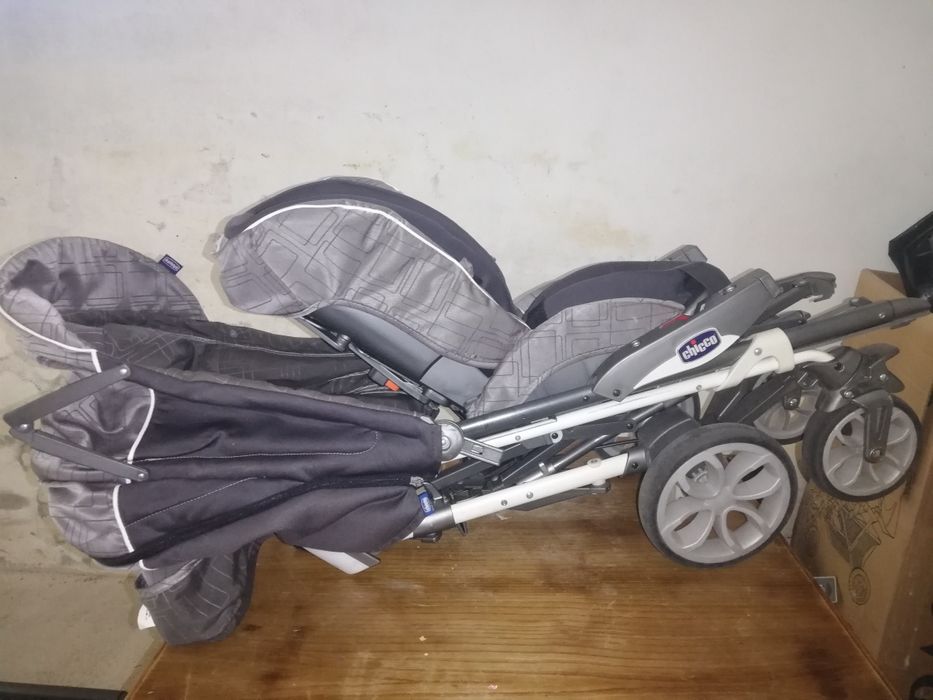 Carrinho bébé Chico