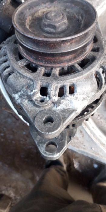 Продам б/у генератор MONDO з двигуна 2.5 TDI