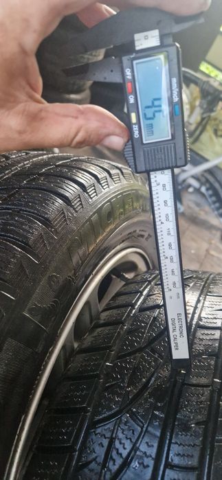 Felgi aluminiowe z oponami BMW 15" 5x120