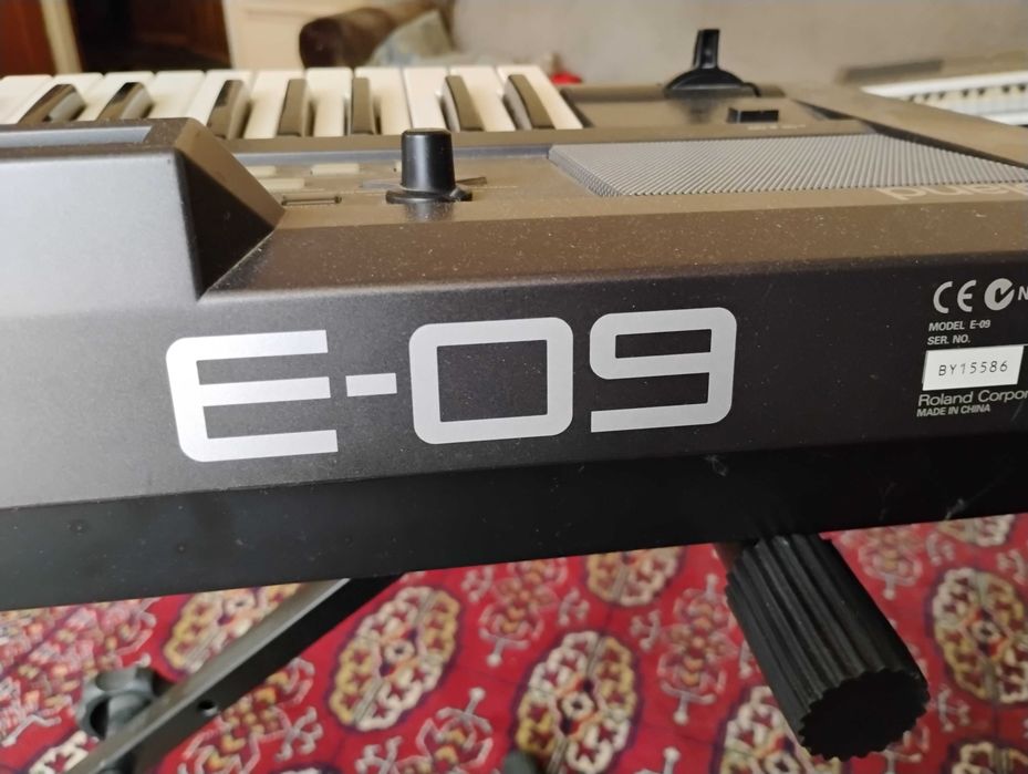Roland E-09 używany w super stanie.