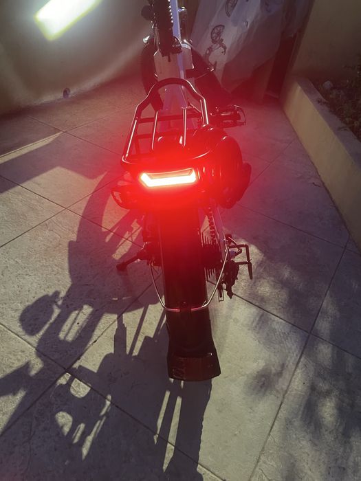 Bicecleta eletrica com throtle