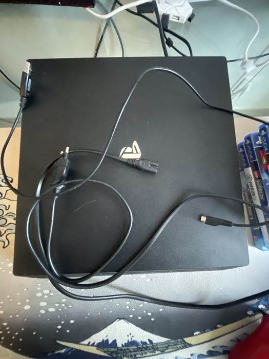 Ps4 pro com 2 comandos 9jogos