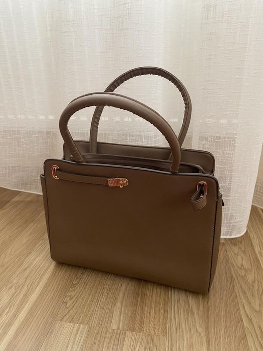 Продам сумку класична