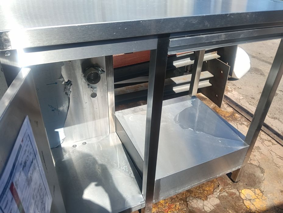 Banca de inox com pio e mesa extensível