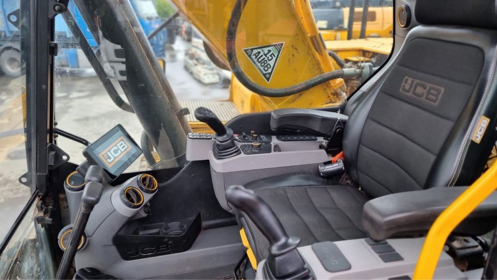 Продам экскаватор JCB 220 X LC , 2019 г.в