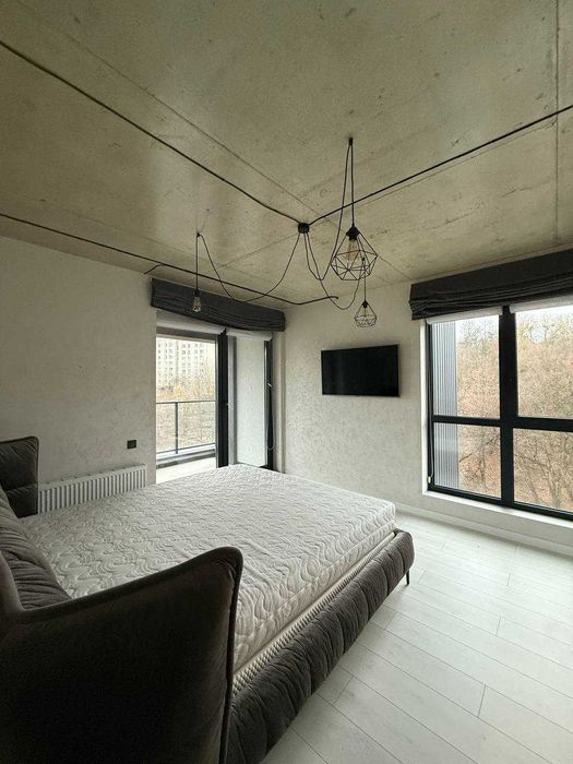 Оренда 2-кім. квартири з виглядом на парк Залізна Вода є 2 паркомісця