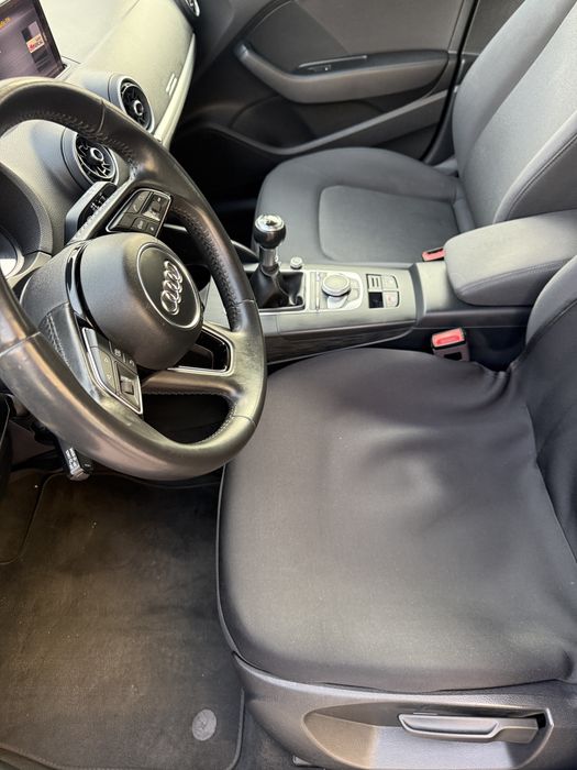 Audi A3 1.6 tdi S Line