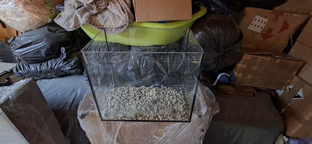 Акваріум з аксесуарами