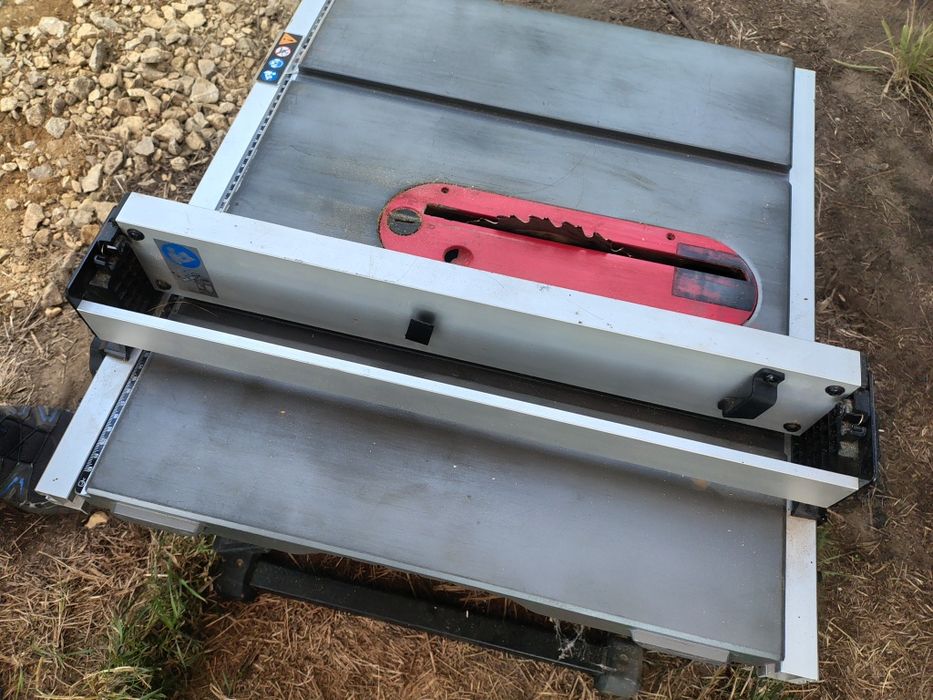 Milwaukee M18 piła stołowa