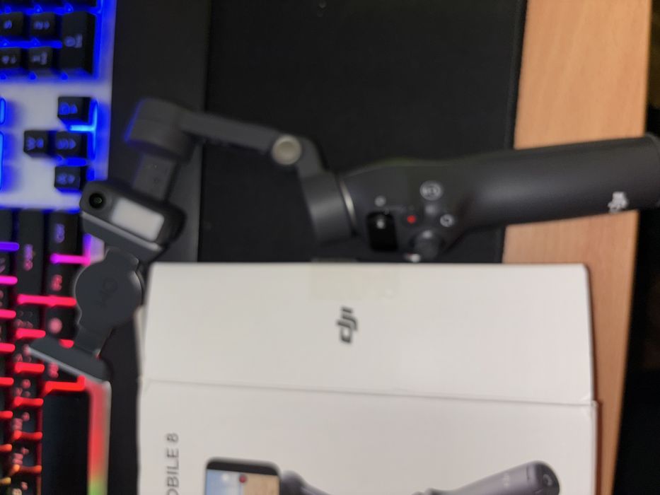 Монопод-стабілізатор Dji osmo mobile 8