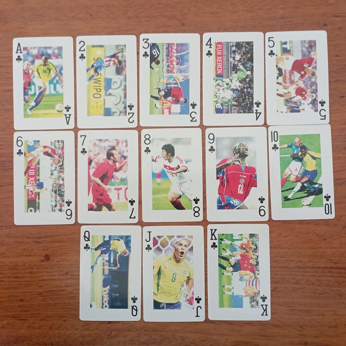 Baralho de cartas64738615337859123