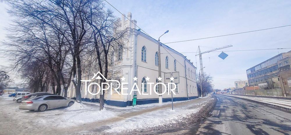 Продаж 2-поверхової будівлі під медцентр | Чоботарська | Центр