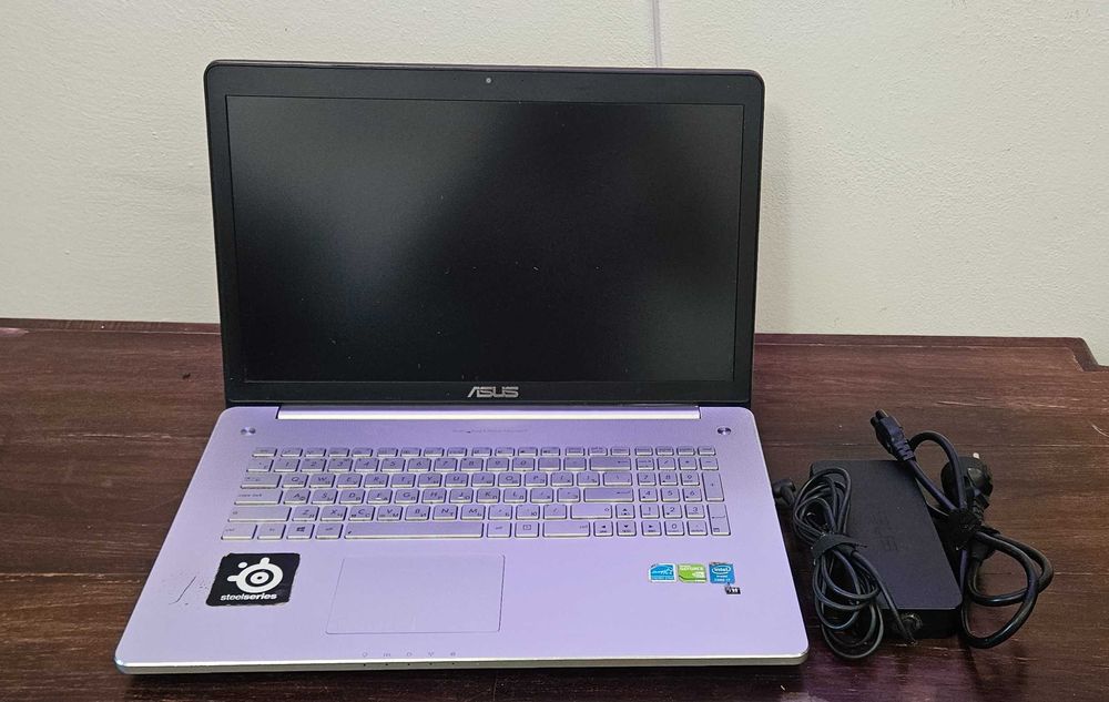 ASUS N750J - 17,3"  | i7 | 12GB RAM | SSD + 1TB HDD | audio Bang & Olufsen