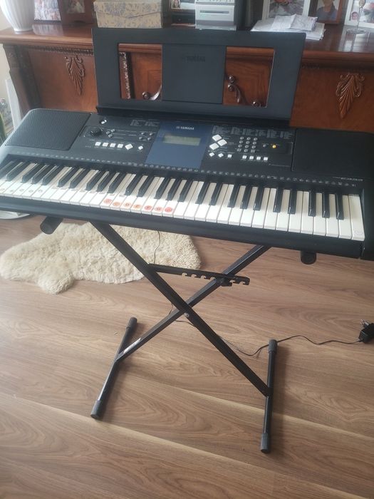 keyboard yamaha ze stojakiem
