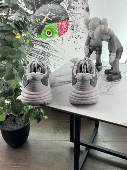 Кросівки Hoka Bondi SR 44.5 розмір Е13053
