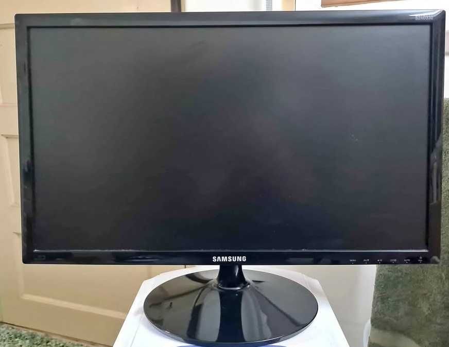 Monitor Samsung de 24" como novo