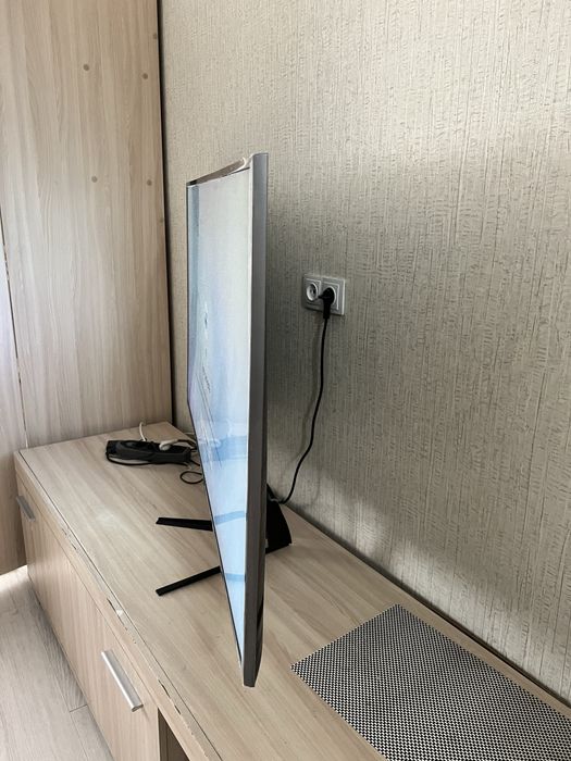 Телевізор Samsung NU7470, 55 дюймів. Samsung UE55NU7470UXUA