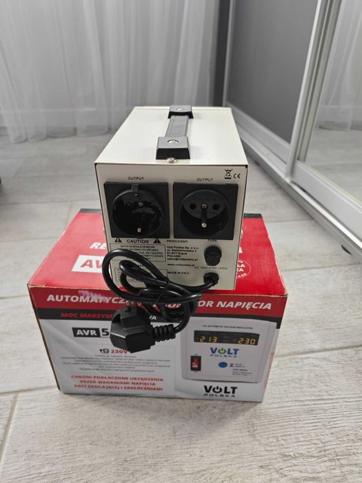 Продам стабилизатор напряжения Volt Polska AVR 500 VA 8-11 %