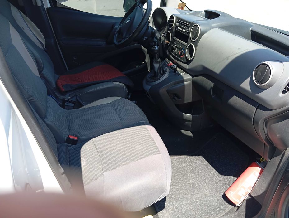 Продам Пежо партнер