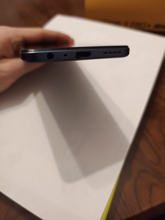 Realme 9 pro+ 6/128Gb jak nowy