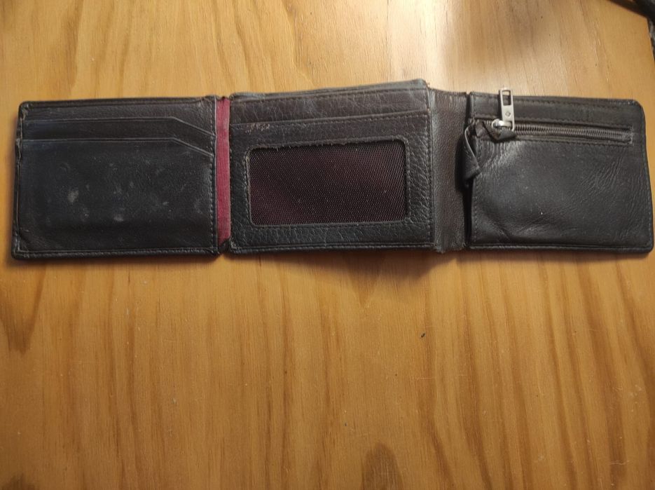 Carteira em pele genuína