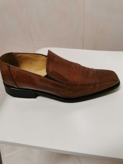 Atenção Sapatos praticamente novos. N° 40 baixa de preço