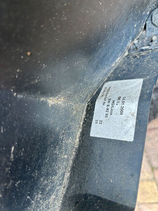 Błotnik prawy przód BMW e92 oryginał.