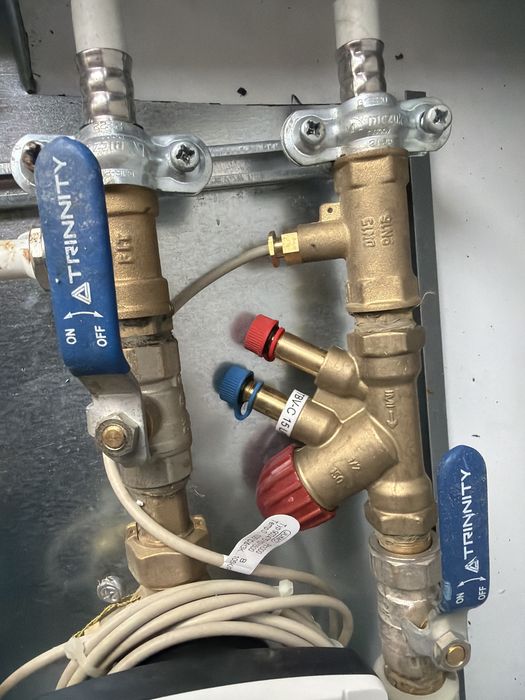 Liczniki hydrauliczne 14 szt skrzynek