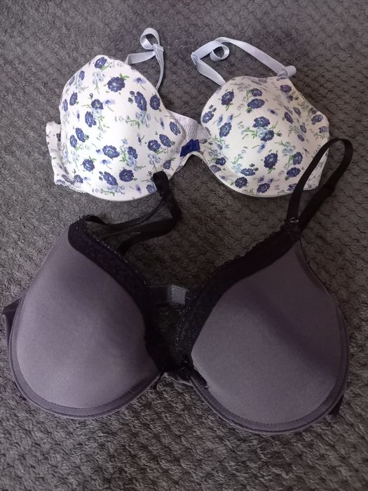 Biustonosze 2 sztuki rozmiar 75 D
