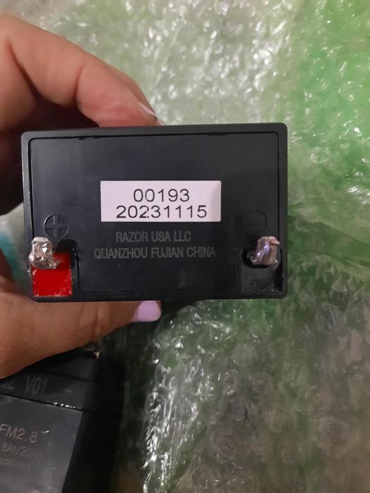 2 акумулятори 12v 7Ah Razor