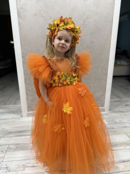 Продам сукню осінню