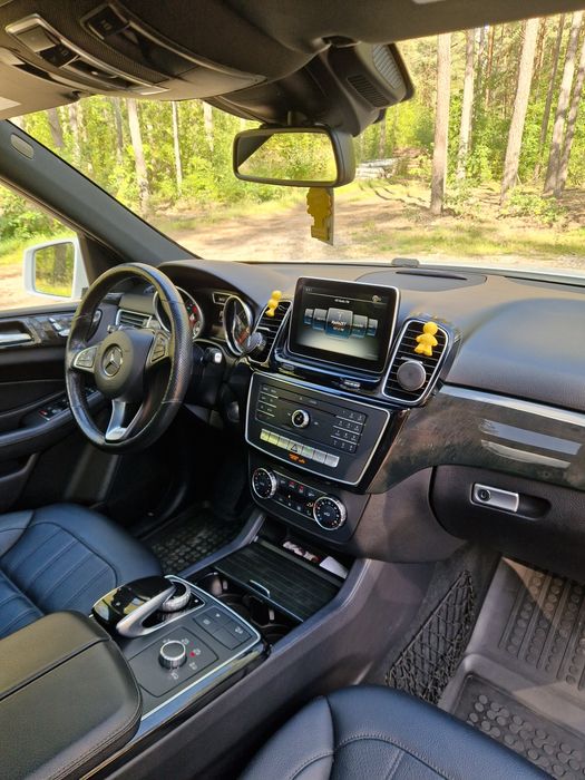 Mercedes- Benz GLE 350D 4 MATIC