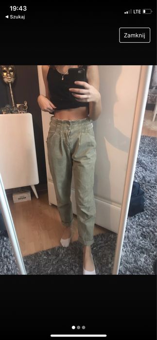 zielone jeansy mom fit